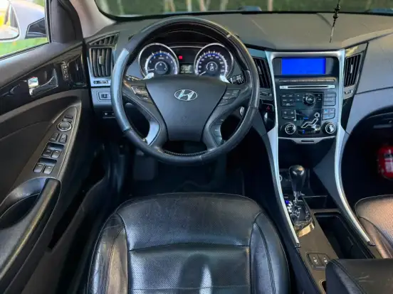 HYUNDAI-SONATA-2011