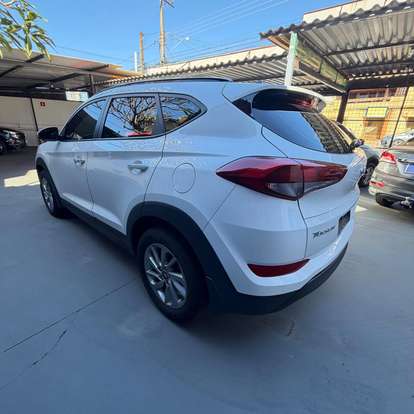 HYUNDAI-TUCSON-2019