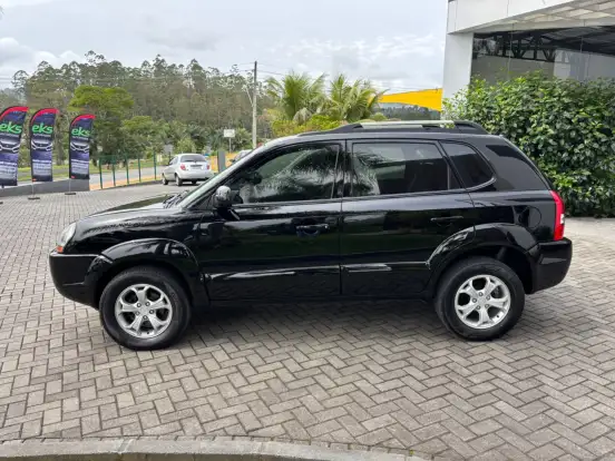 HYUNDAI-TUCSON-2.0 MPFI GL 16V 142CV 2WD GASOLINA 4P MANUAL HYUNDAI-TUCSON-2010