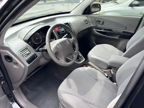 HYUNDAI-TUCSON-2.0 MPFI GL 16V 142CV 2WD GASOLINA 4P MANUAL HYUNDAI-TUCSON-2010