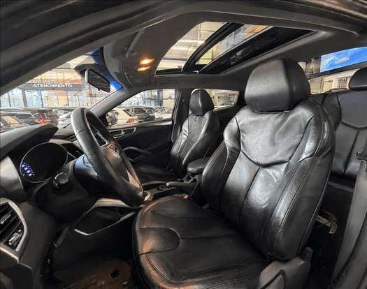 HYUNDAI-VELOSTER-2012