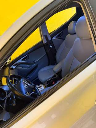 HYUNDAI-ELANTRA-2011