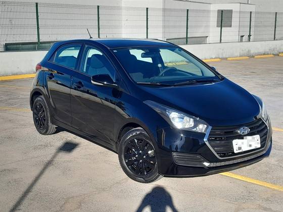 HYUNDAI HB20 1.0 COMFORT PLUS 12V FLEX 4P MANUAL