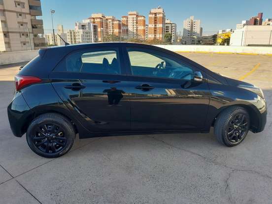 HYUNDAI-HB20-2016