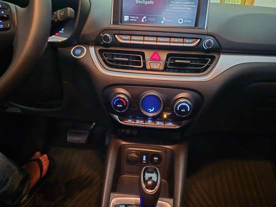 HYUNDAI-HB20-2024