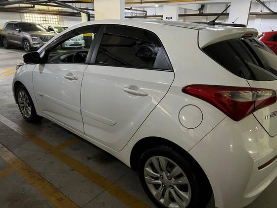 HYUNDAI HB20 1.6 COMFORT PLUS 16V FLEX 4P AUTOMÁTICO