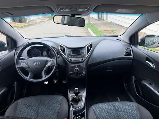 HYUNDAI-HB20-2016