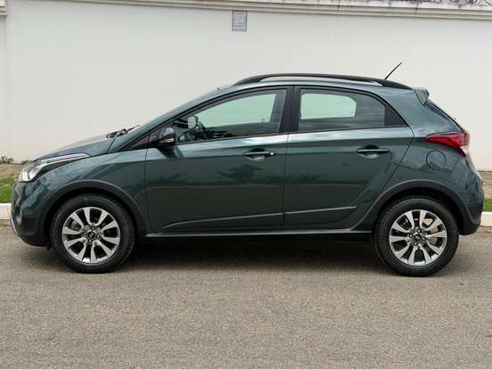 HYUNDAI-HB20-2016