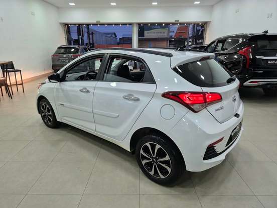 HYUNDAI-HB20-1.6 R SPEC 16V FLEX 4P MANUAL HYUNDAI-HB20-2017