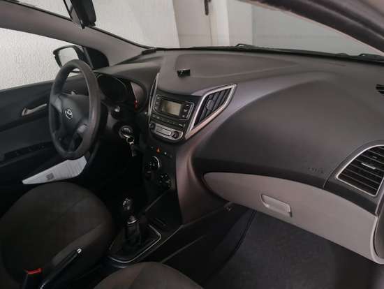 HYUNDAI-HB20S-2017