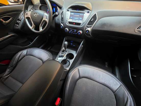 HYUNDAI-IX35-2.0 MPFI GLS 4X2 16V GASOLINA 4P AUTOMÁTICO HYUNDAI-IX35-2011