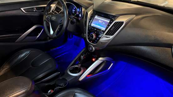HYUNDAI-VELOSTER-2012