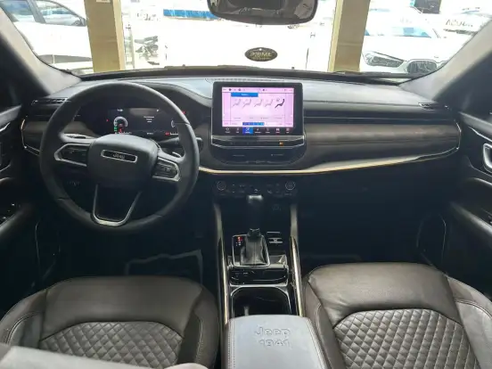 JEEP-COMMANDER-2022