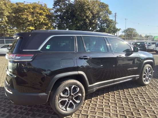 JEEP-COMMANDER-2025
