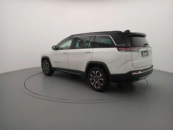 JEEP-COMMANDER-2024