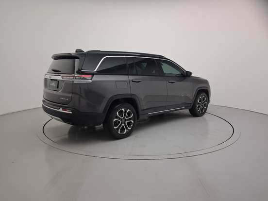 JEEP-COMMANDER-2023
