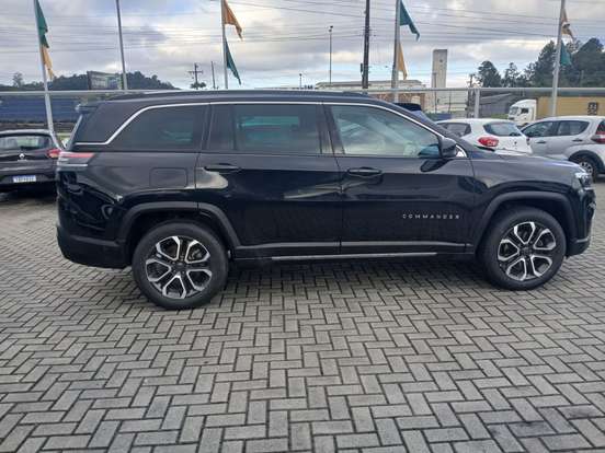 JEEP-COMMANDER-2024