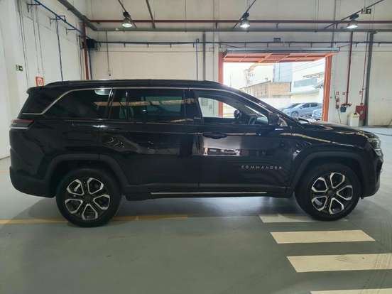 JEEP-COMMANDER-2023