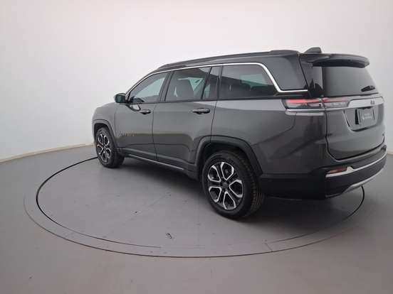 JEEP-COMMANDER-2023