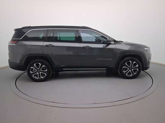 JEEP-COMMANDER-2023