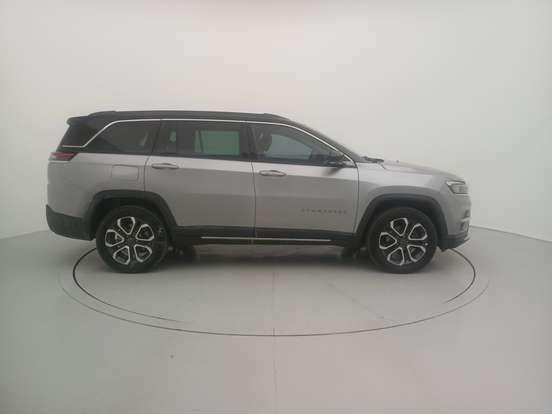 JEEP-COMMANDER-2023