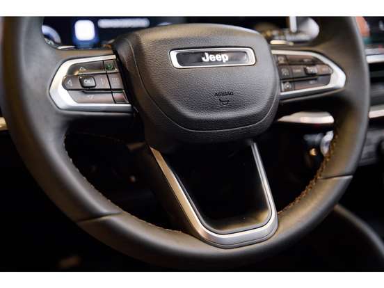 JEEP-COMMANDER-2023