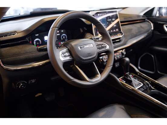 JEEP-COMMANDER-2023