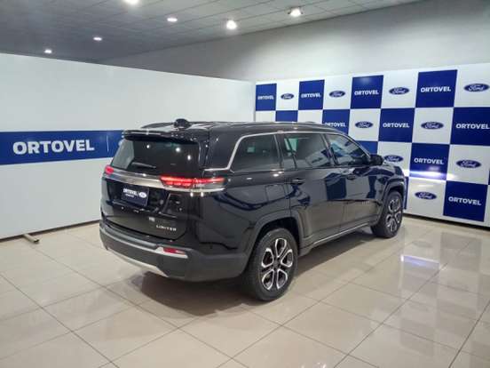 JEEP-COMMANDER-2024