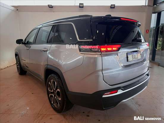 JEEP-COMMANDER-2023