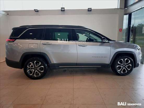 JEEP-COMMANDER-2023