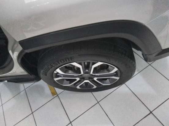 JEEP-COMMANDER-2023