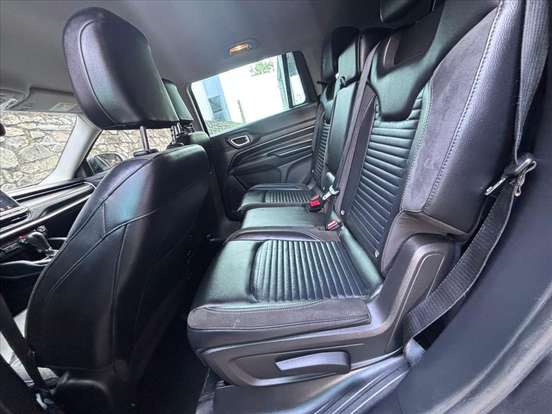 JEEP-COMMANDER-2023
