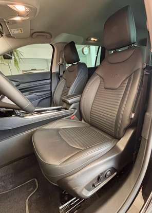 JEEP-COMMANDER-2024