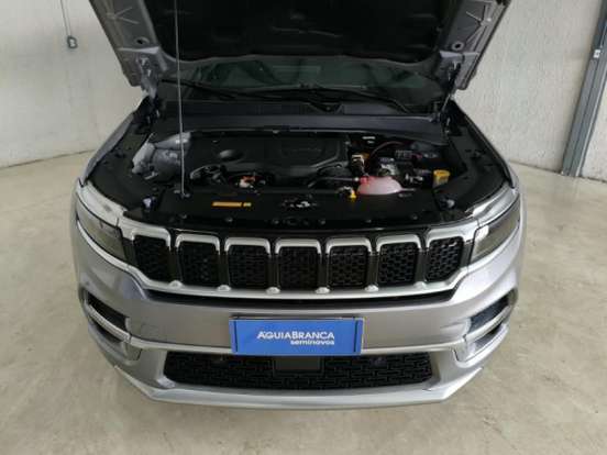 JEEP-COMMANDER-2025
