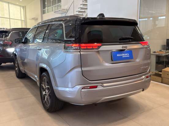 JEEP-COMMANDER-2023