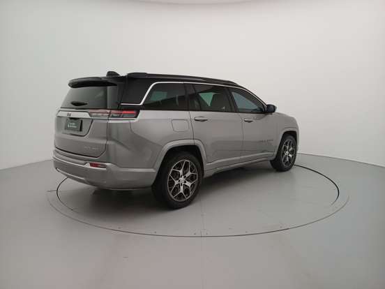 JEEP-COMMANDER-2023