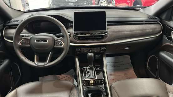 JEEP-COMMANDER-2025
