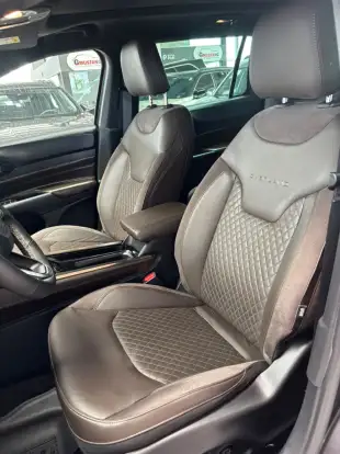 JEEP-COMMANDER-2.0 HURRICANE 4 TURBO GASOLINA OVERLAND AT9 JEEP-COMMANDER-2024