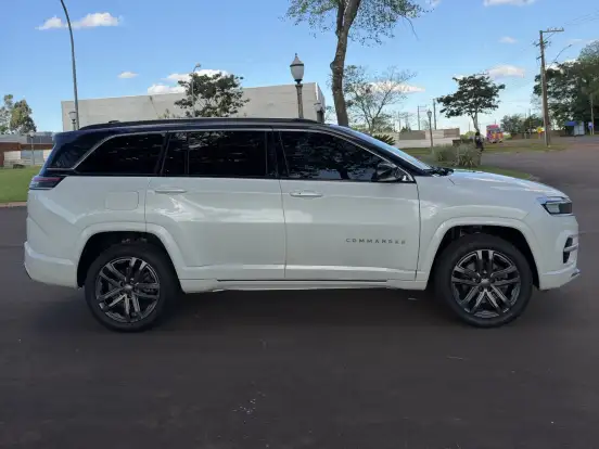 JEEP-COMMANDER-2.0 HURRICANE 4 TURBO GASOLINA OVERLAND AT9 JEEP-COMMANDER-2024