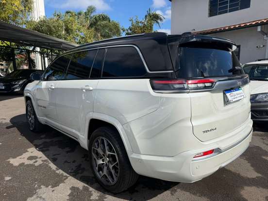 JEEP-COMMANDER-2023
