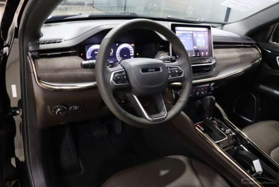 JEEP-COMMANDER-2.2 TURBO DIESEL OVERLAND AT9 JEEP-COMMANDER-2025