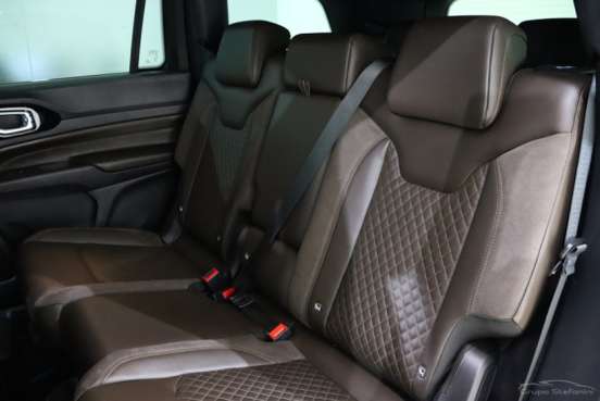 JEEP-COMMANDER-2025