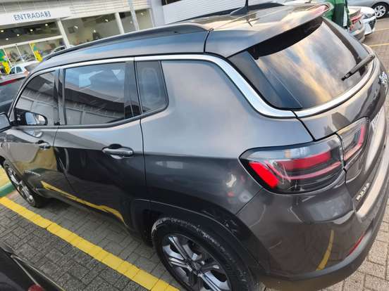 JEEP-COMPASS-2024
