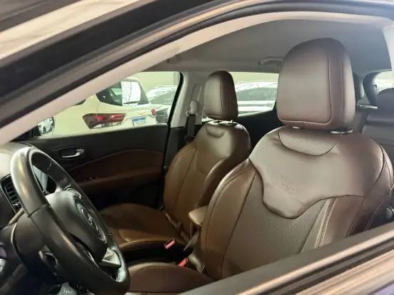 JEEP-COMPASS-2.0 16V DIESEL LIMITED 4X4 AUTOMÁTICO JEEP-COMPASS-2020