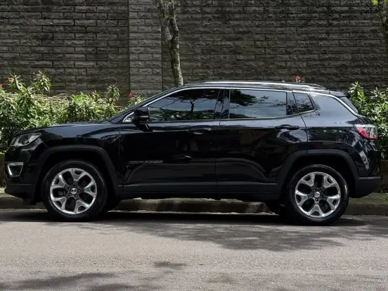 JEEP-COMPASS-2.0 16V FLEX LIMITED AUTOMÁTICO JEEP-COMPASS-2018