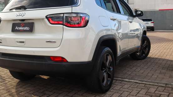 JEEP-COMPASS-2.0 16V DIESEL LONGITUDE 4X4 AUTOMÁTICO JEEP-COMPASS-2017
