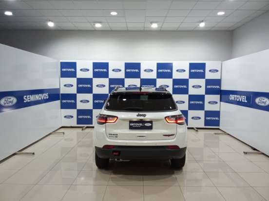 JEEP-COMPASS-2024