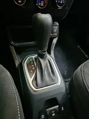 JEEP-RENEGADE-2024