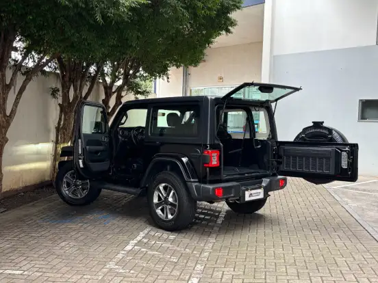 JEEP-WRANGLER-2.0 TURBO GASOLINA SAHARA 2P 4X4 AT8 JEEP-WRANGLER-2019