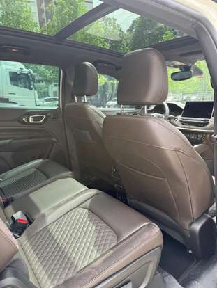 JEEP-COMMANDER-2022